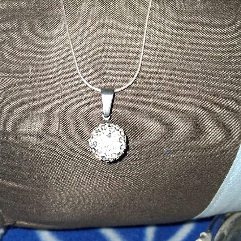 Dazzling Silver Pendant Necklace
